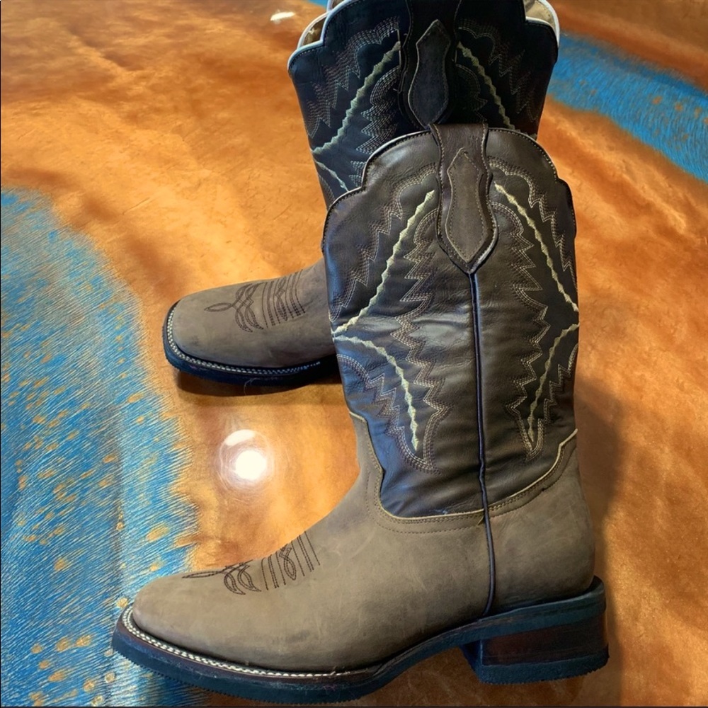 Cowboy Boots Leather Made in Mexico, nice tread!